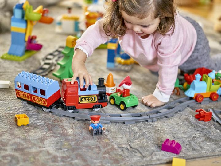 Produktbild LEGO Winterspass mit dem Weihnachtsmann (10837)