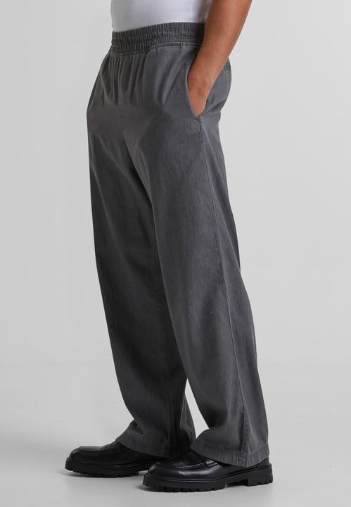 Actual product image Urban Classics Oversized Lightweight Denim Pants - 140921 (XXL)