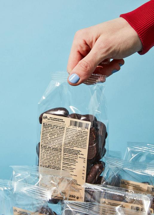 Actual product image KoRo Organic brown gingerbread with sour cherry fruit filling and dark chocolate (1 pcs., 3000 g)