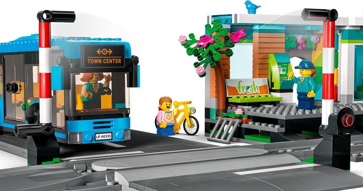 Produktbild LEGO Bahnhof (60335, LEGO City)