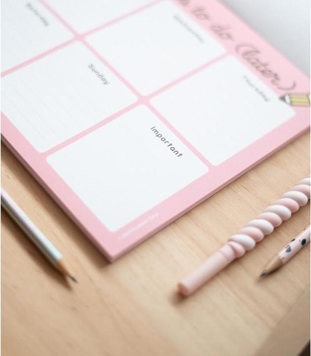 Actual product image Pusheen - Weekly desk planner from the Rose collection, 54 sheets