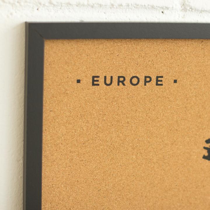 Produktbild Miss wood Woody Map Europakarte - Europa - L - in schwarz - schwarzer Rahmen (Pinnwand, 60 x 45 cm)