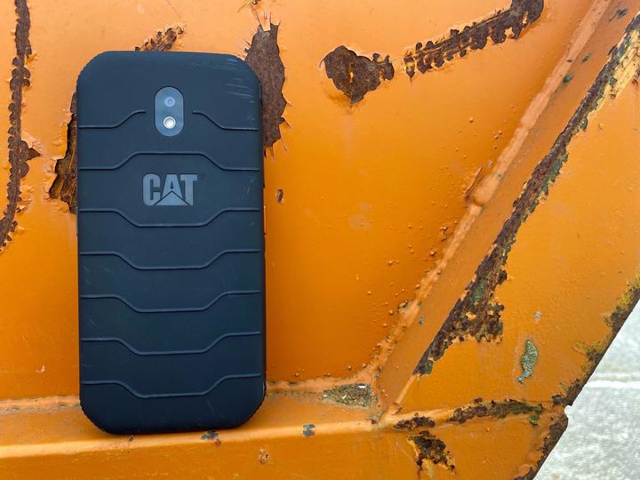 Actual product image Cat S42 (32 GB, Black, 5.50", Dual SIM, 13 Mpx, 4G)