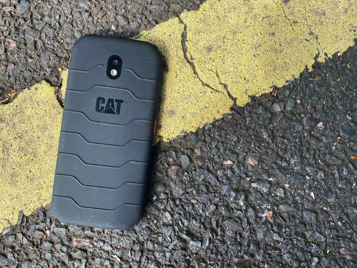 Actual product image Cat S42 (32 GB, Black, 5.50", Dual SIM, 13 Mpx, 4G)