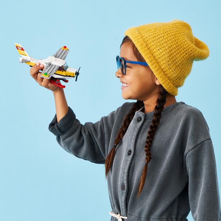 Actual product image LEGO City Aereo Postale (60250, LEGO City)