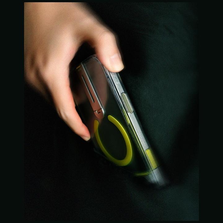Produktbild Skinarma Case Helix for iPhone 16 Pro Max Magnetic Charging 360 Rotating Stand transparent (Apple iPhone 16 Pro Max)