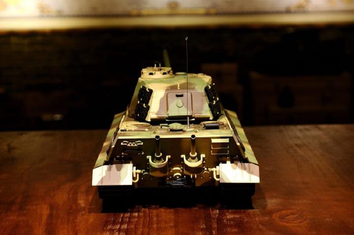 Image du produit Es-toys Heng Long, réservoir RC, King Tiger (RTR Prêt à fonctionner)