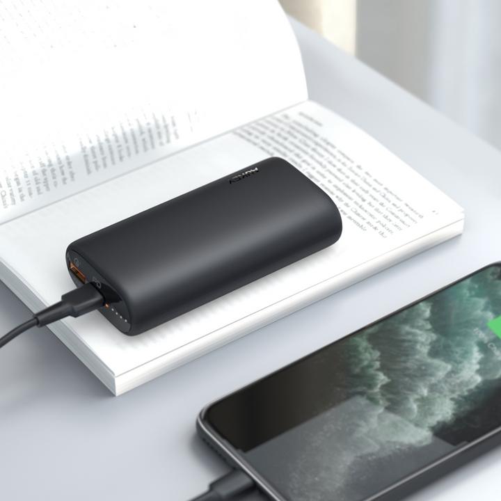Actual product image Aukey PB-Y36 (10000 mAh, 20 W, 37 Wh)