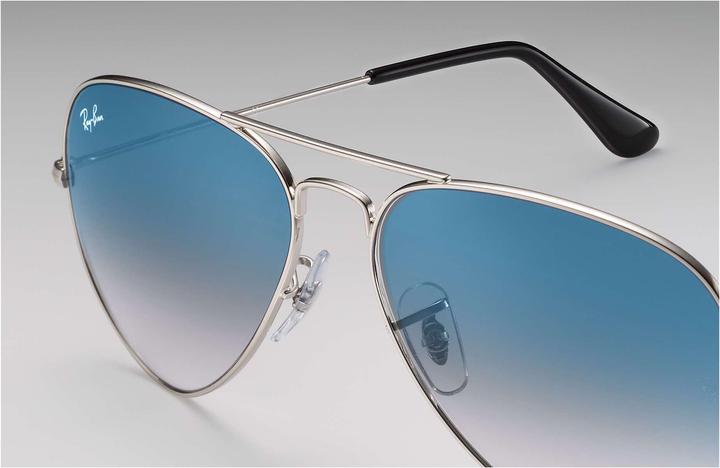 Actual product image Ray Ban Aviator Gradient