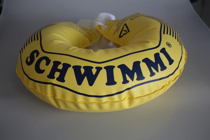 Actual product image Schwimmi Floating collar