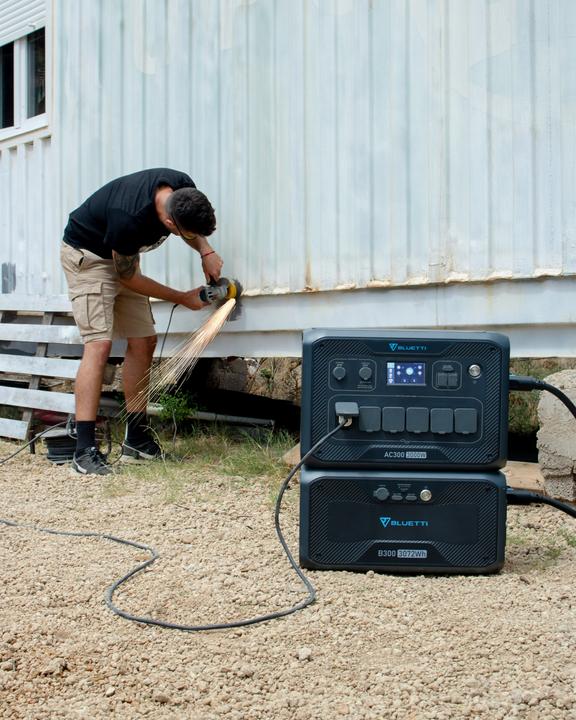 Actual product image Bluetti AC300+B300 (3072 Wh, 21.60 kg)