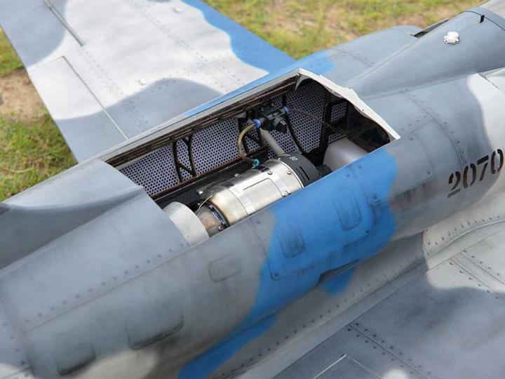 Immagine prodotto Black Horse Albatros L-39 1,72m ARF JET (Jet)
