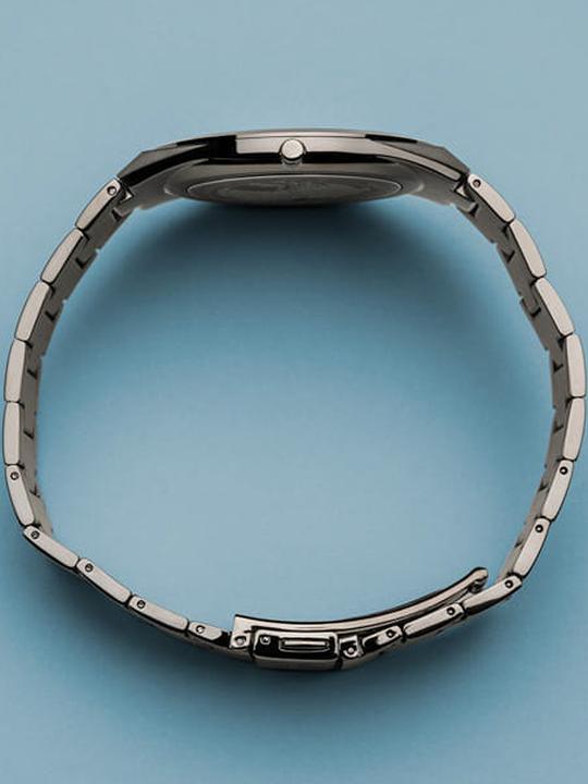 Actual product image Bering Ultra Slim 17240-777 (Analogue wristwatch, 40 mm)