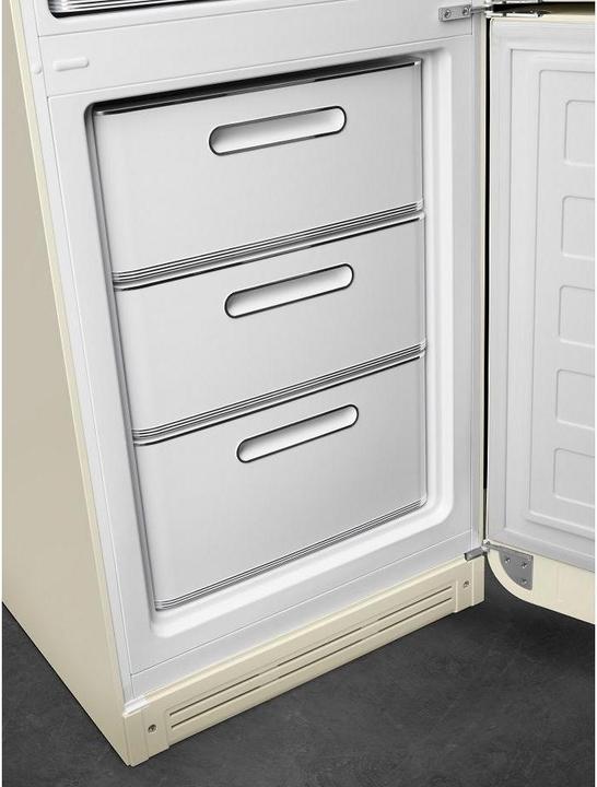 Produktbild Smeg Retro Style FAB32RCR5 (331 l)
