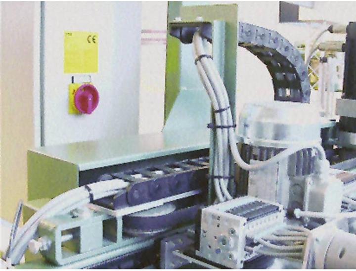 igus Easy Chain® E-Chain® E16.4 117.4.12PZ Staffa di montaggio Principio di funzionamento a pulsante (Foro cavo, 5.50 cm)