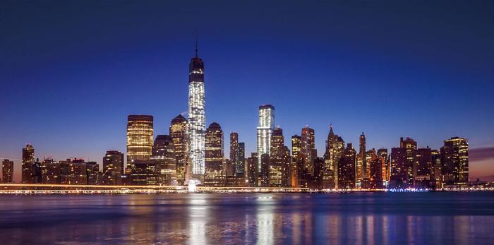 Produktbild Swisshandel24 LED-Bild, Leinwandbild Leuchtbild Wandbild, Timer - 100x50cm One World Trade Center - 61300 (50 x 100 cm)