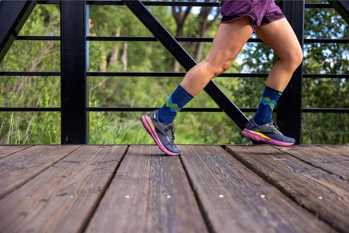 Actual product image Injinji Run Lightweight Crew (37 - 40)