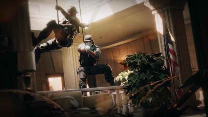 Produktbild Ubisoft Rainbow Six Siege Gold Season 2 (Xbox One X, Xbox Series X, IT)