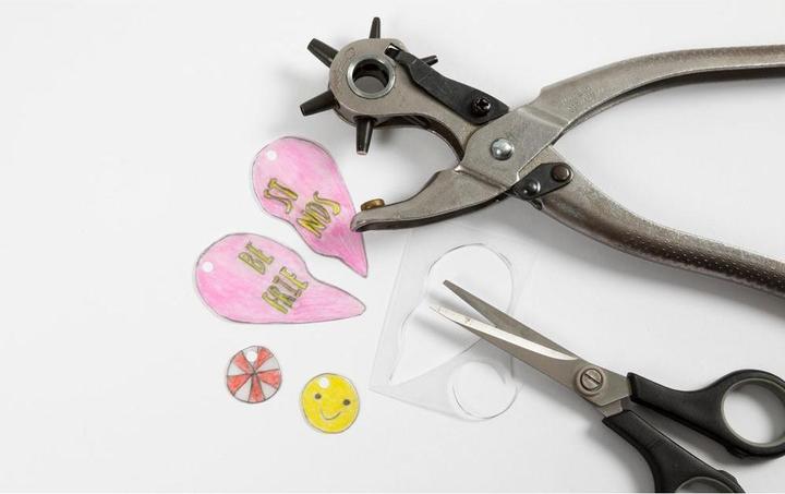 Actual product image Creativ Company Jewellery Craft Set Necklaces with Shrink Foil