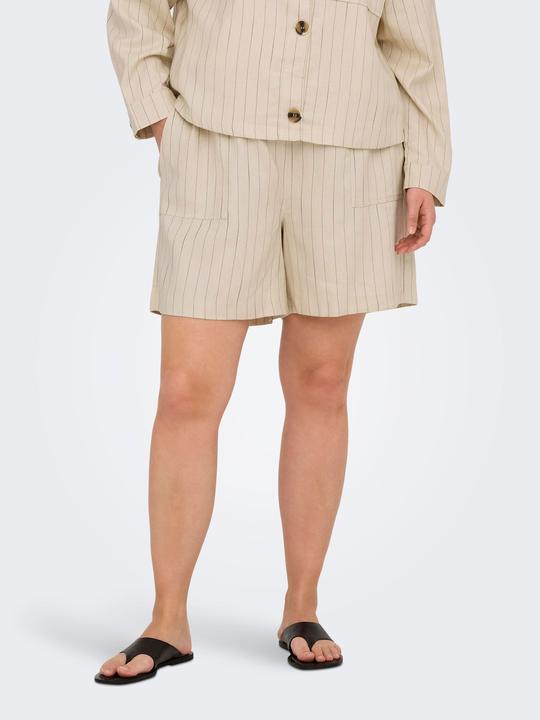 Image du produit Only CARMONICA Mittlere Taille Locker geschnitten Chino Shorts Chino Shorts (L)