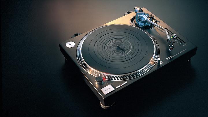 Actual product image Technics SL-1210 MK7 (Manual)