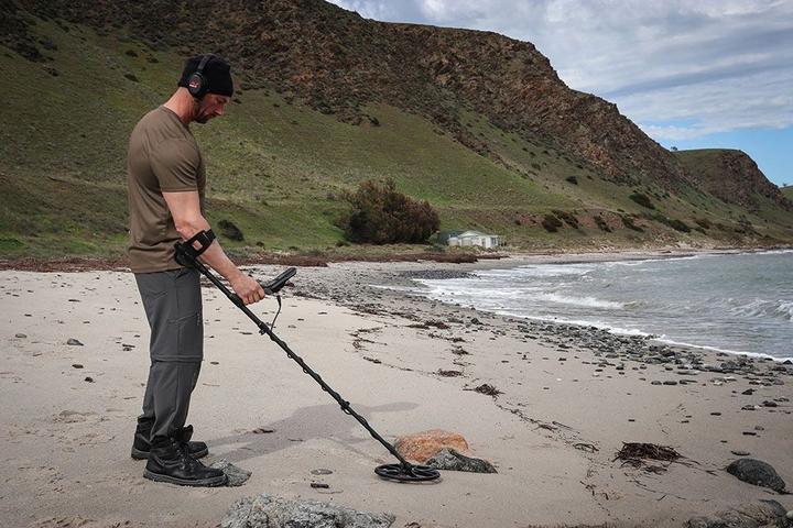 Produktbild Minelab EQUINOX 900. Metaaldetector specialist.