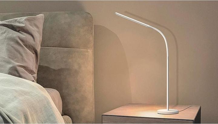 Immagine prodotto Luminea Smarte WLAN-Stehleuchte (600 lm)