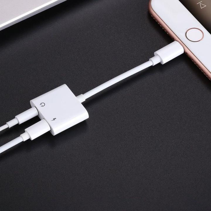 Actual product image Joyroom Apple 3.5mm Audio Power Converter And Lightning Port (Lightning, 3.5mm jack)