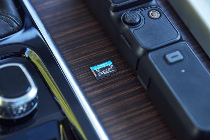 Image du produit Kingston Card Canvas Go Plus MicroSD 1TB (1000 Go, microSDXC, U3, UHS-I)