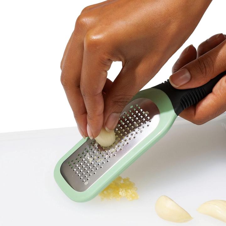 Immagine prodotto OXO Grattugia per zenzero e aglio