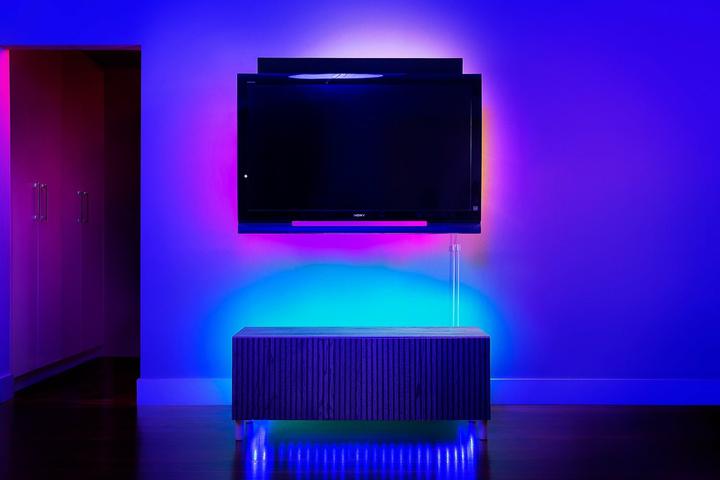 Immagine prodotto Razer Strisce luminose intelligenti Aether - Strisce LED RGB per case intelligenti (Multicolore, 200 cm, Interno)
