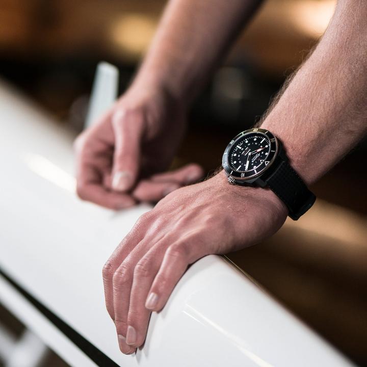 Image du produit Alpina Watch Seastrong Horological Smartwatch (44 mm)