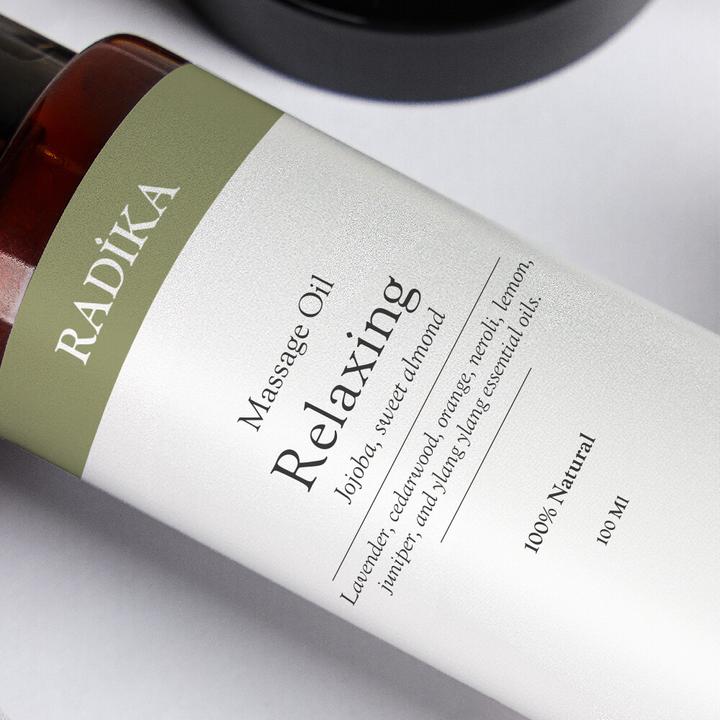 Actual product image Radika Massageöl, Entspannendes Massage-Öl, 100% Rein, BIO, natürlich, 100 ml (100 ml)