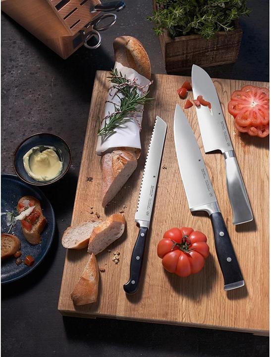 Actual product image WMF Santoku Knife SPITZENKLASSE PLUS Black (18 cm)