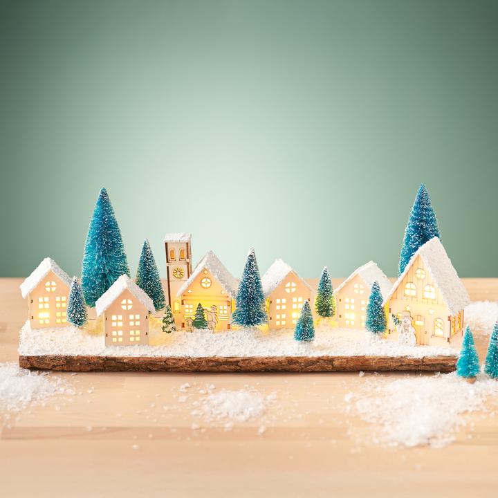 Produktbild VBS Holzbausatz "Kirche mit runder Turmspitze", inkl. LED