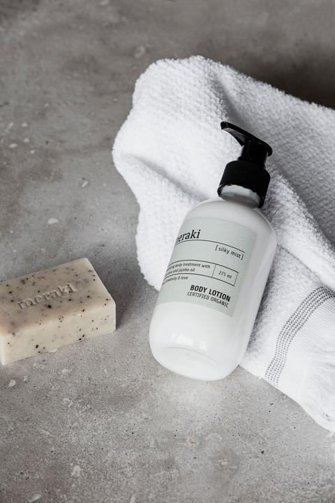 Actual product image Meraki Silky Mist (Body cream, 275 ml)