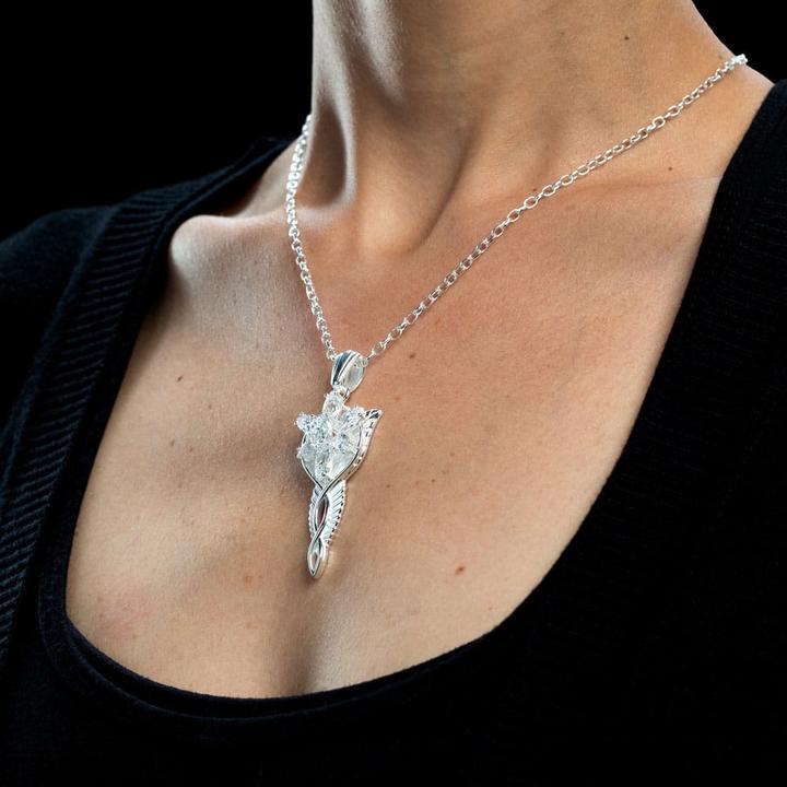 Actual product image Weta Workshop Le Seigneur des Anneaux réplique 1/1 pendentif & collier Arwen Etoile du Soir (argent sterling) (Sterling silver)