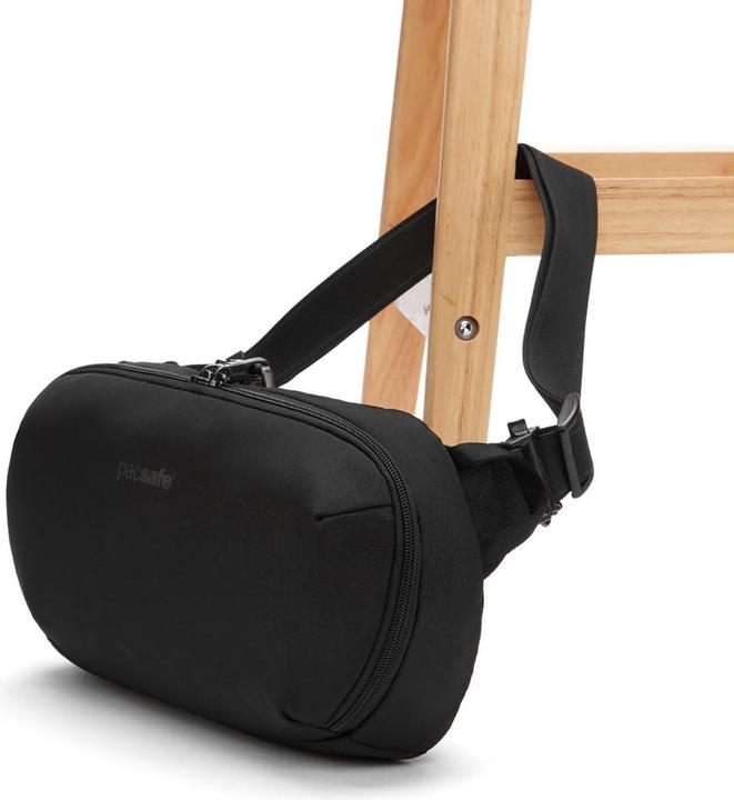 Actual product image Pacsafe Metrosafe X urban sling