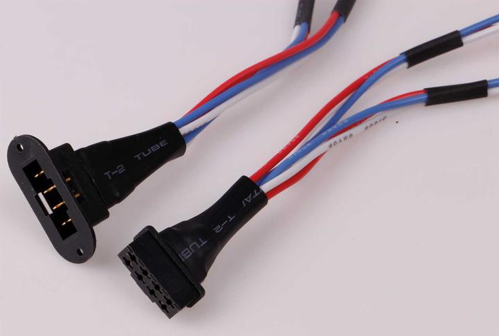 Actual product image Kuza Wiring harness for 2 servos pluggable 37cm Uni/Futaba with 8-pin connector 20AWG/0,5mm²