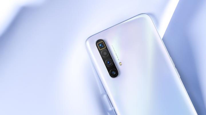 Actual product image realme X3 SuperZoom (256 GB, Arctic White, 6.57", Dual SIM, 64 Mpx, 4G)