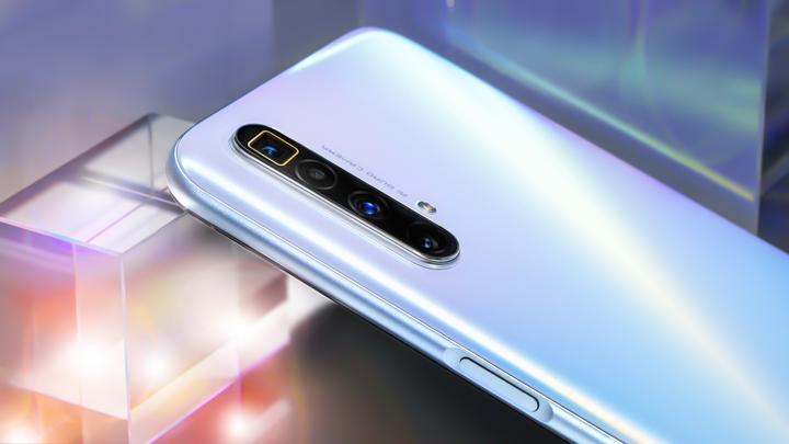 Actual product image realme X3 SuperZoom (256 GB, Arctic White, 6.57", Dual SIM, 64 Mpx, 4G)