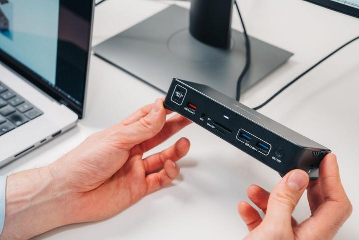 Actual product image Verbatim Pro CDS-15 (USB-C, 15 Ports)