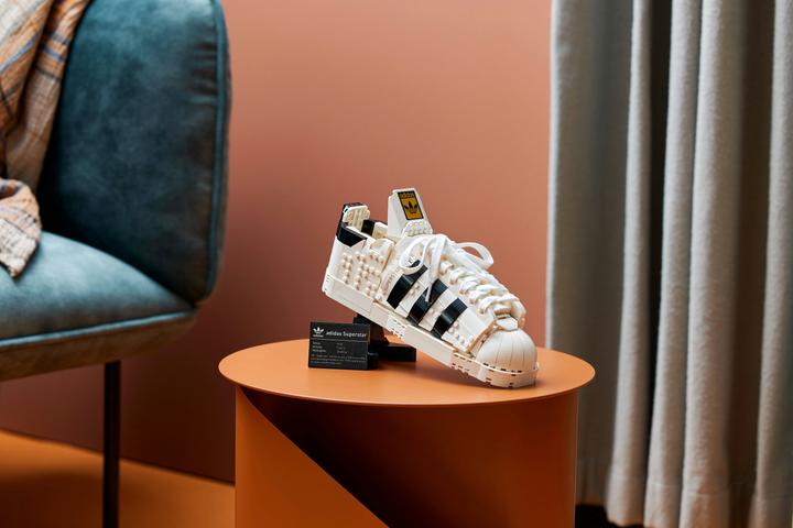 Image du produit LEGO Adidas Originals Superstar (10282, LEGO Icons)