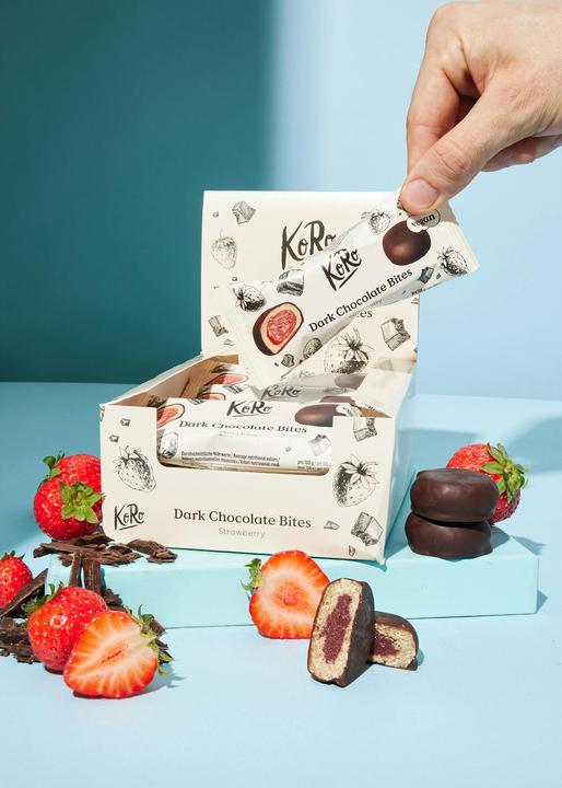 Image du produit KoRo Biscuit bio à l'avoine fourré à la fraise et enrobé de chocolat noir (480 g)