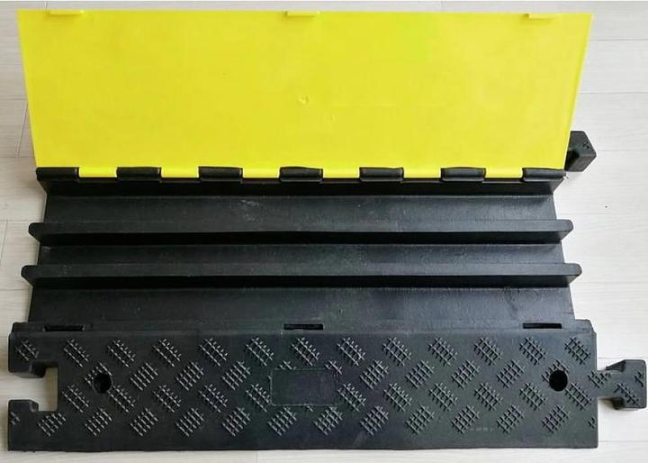 Vulcascot Kabelbrücke HD3 Schwarz/Gelb 0.9 m Inhalt: 1 St. (Kabelbrücke, 90 cm)
