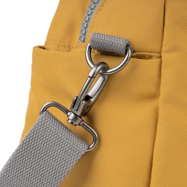 Actual product image Roka London Gatwick Flax Recycled Canvas Small (19 l)