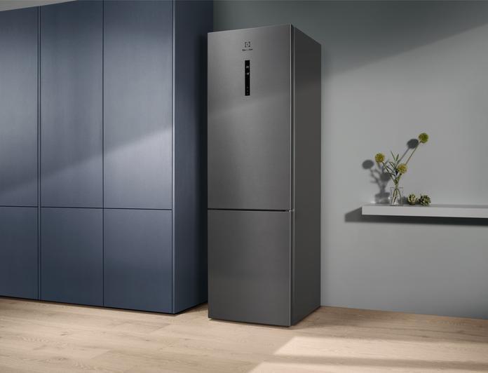 Actual product image Electrolux LNT7ME36X3 (366 l)
