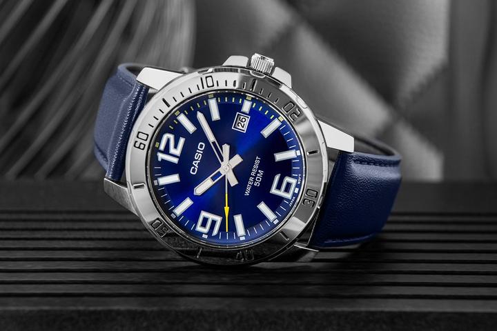 Produktbild Casio MTP-VD01L-2BV Men's Enticer Blue Leather Band Blue Dial Casual Analog Sporty Watch (220 mm)