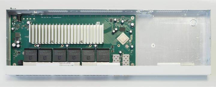 Produktbild MikroTik CRS326-24G-2S+RM: L3 Smart Switch (24 Ports)
