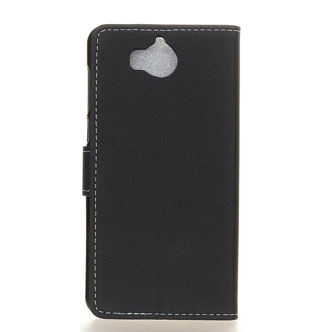 Image du produit MU Classic Housse en cuir avec motif en croix (Huawei Y6 (2017), Huawei Y5 (2017))